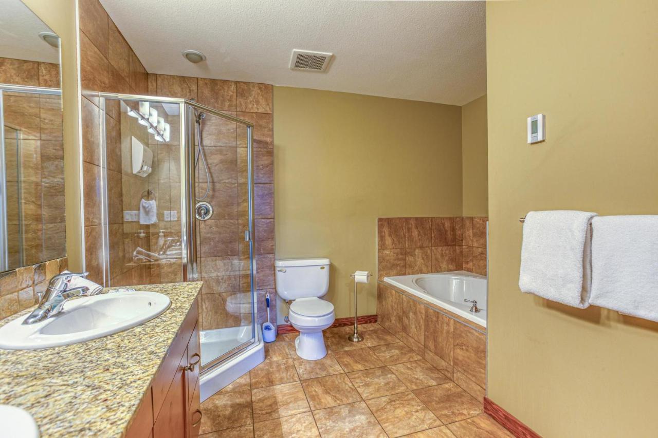 Rundle Rise - Spacious Condo Steps From Main Street Canmore Exterior photo
