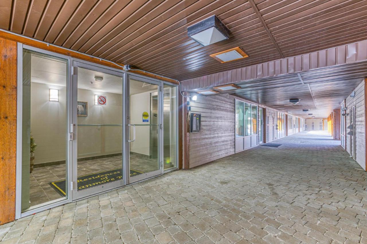 Rundle Rise - Spacious Condo Steps From Main Street Canmore Exterior photo